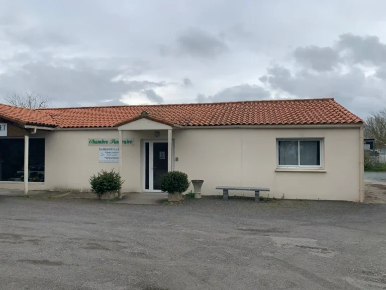 Funérarium à La Rochelle